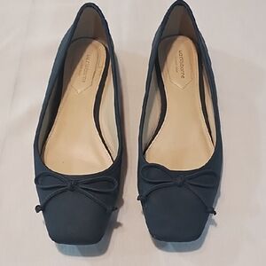 Liz Claiborne Black Flats with Bow Detail